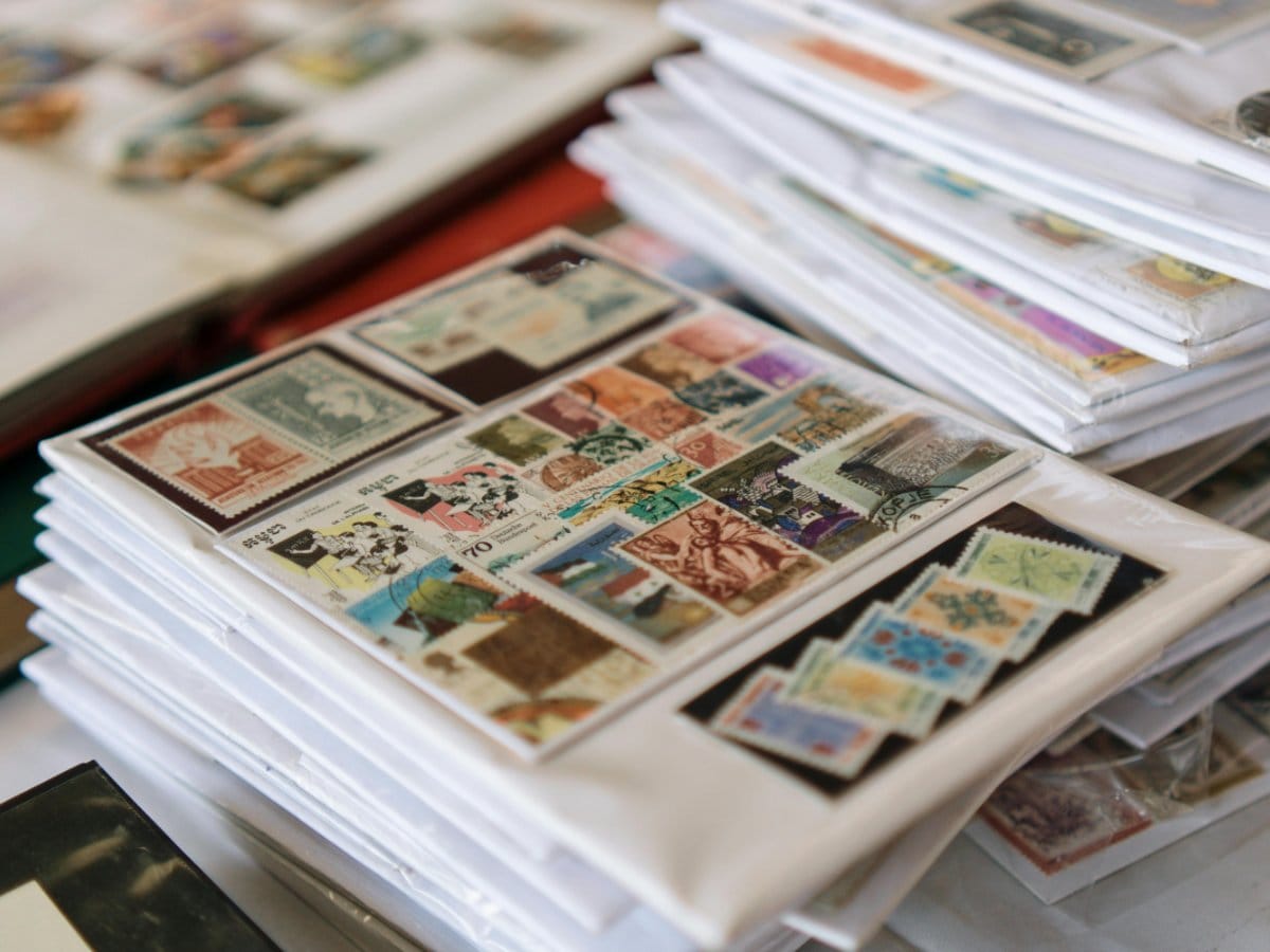 Buy discount flag stamps for business newsletters and non-profit mailings